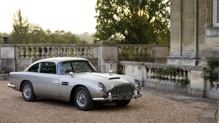 Астон Мартин db5