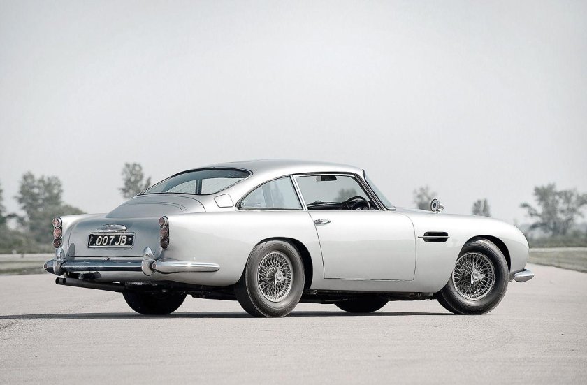 Aston Martin db5 007