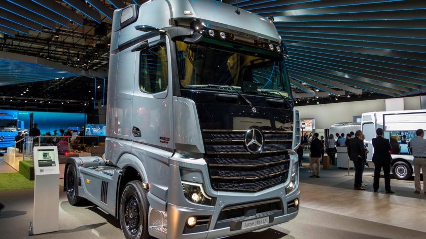 Мерседес-Бенц Актрос 2020