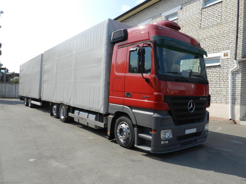 Мерседес Актрос сцепка 120 кубов