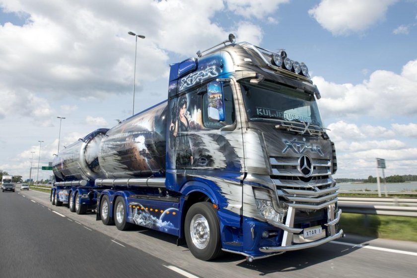 Фура Мерседес Актрос