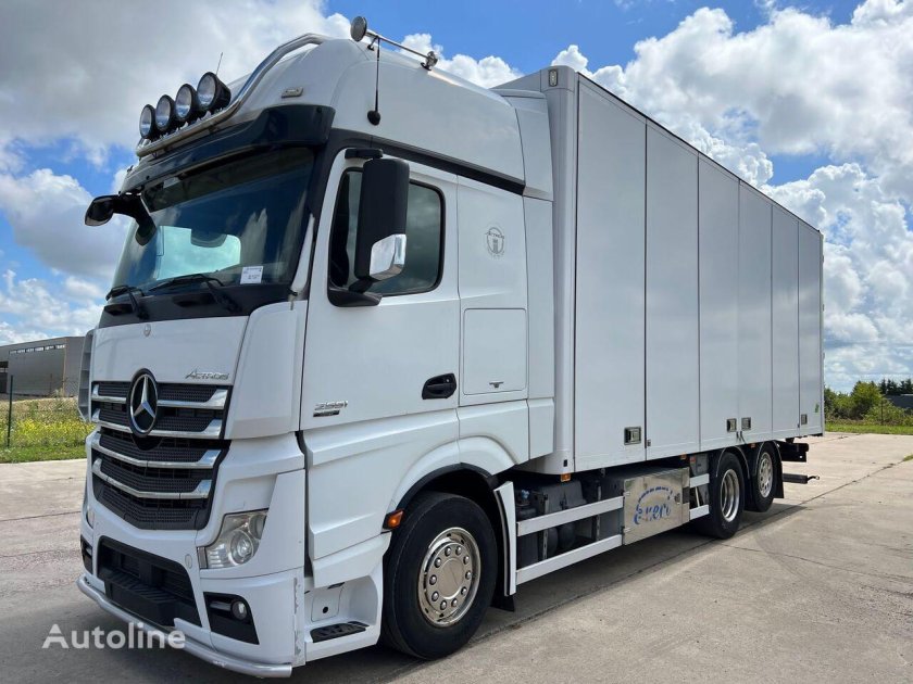 Мерседес актрос