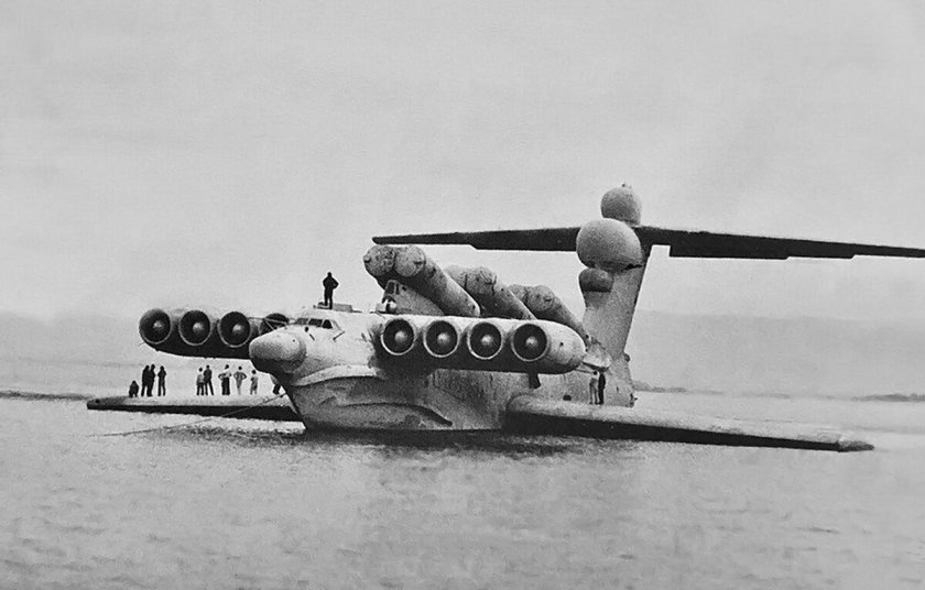 Ракетный корабль-экраноплан Лунь