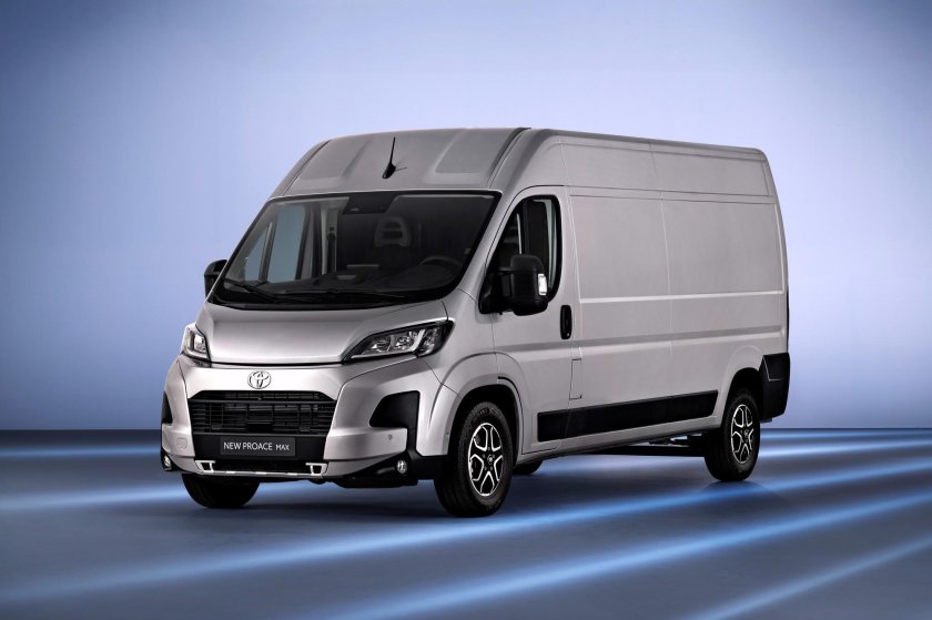 Toyota proace max