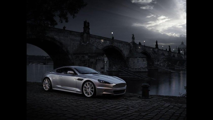Aston Martin DBS v12