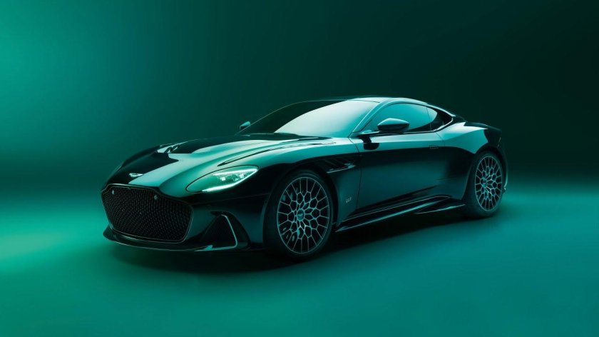 Астон Мартин 2023