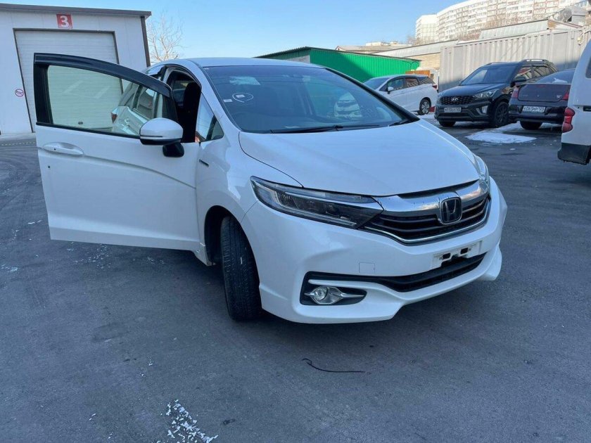 Хонда шаттл гибрид 2015