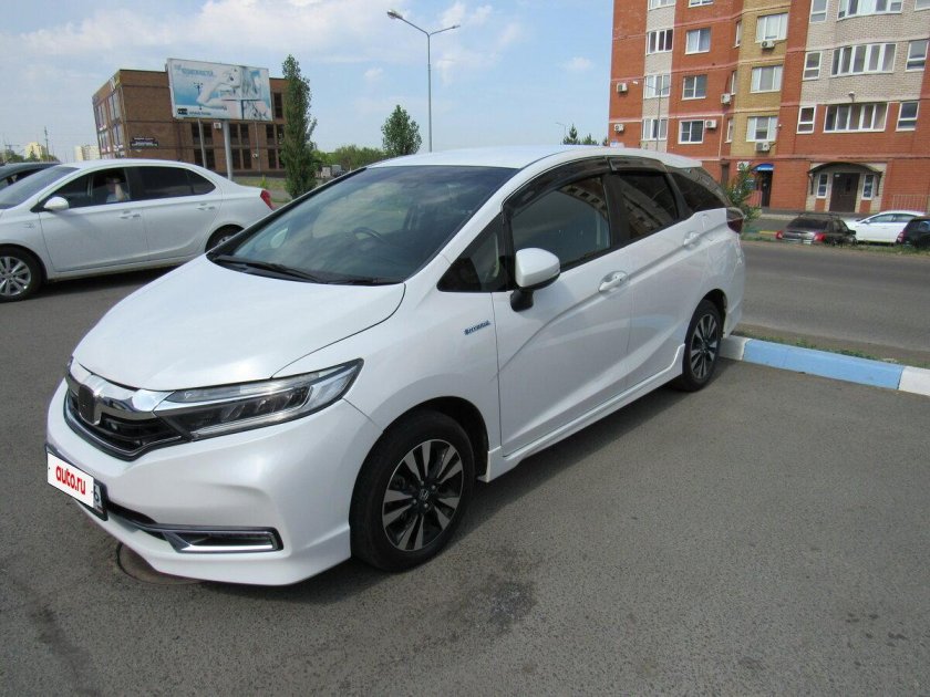 Honda shuttle hybrid 2017