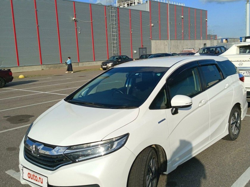 Honda shuttle hybrid 2017