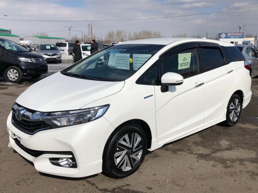 Honda Shuttle Hybrid 2017