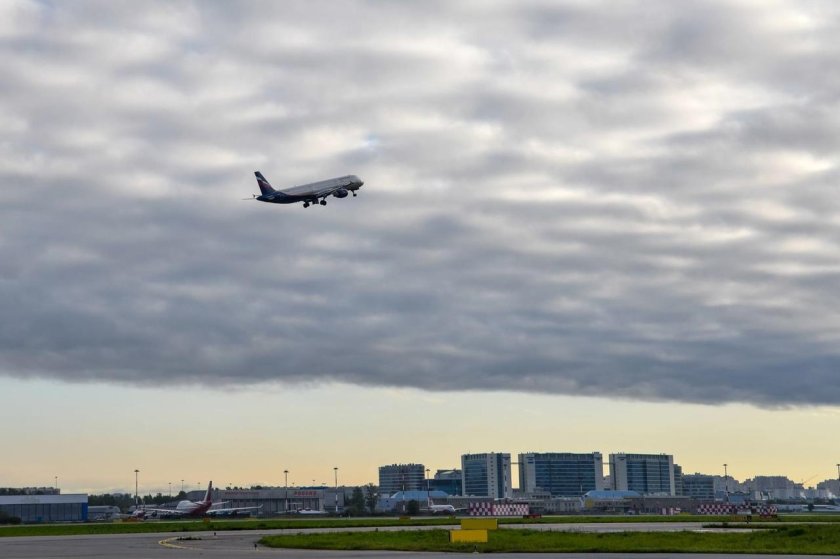 Самолёт Санкт-Петербург