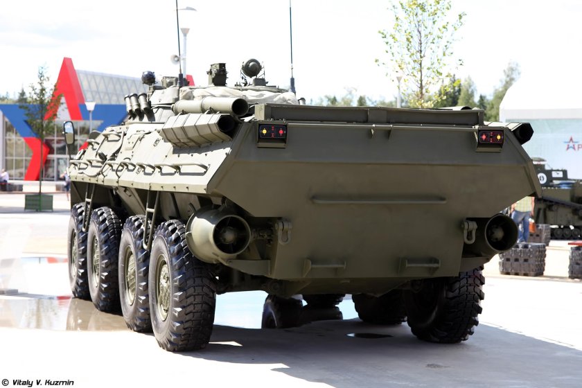 БТР-90 бронетранспортёр