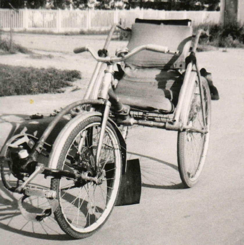 Веломобиль Aston Martin