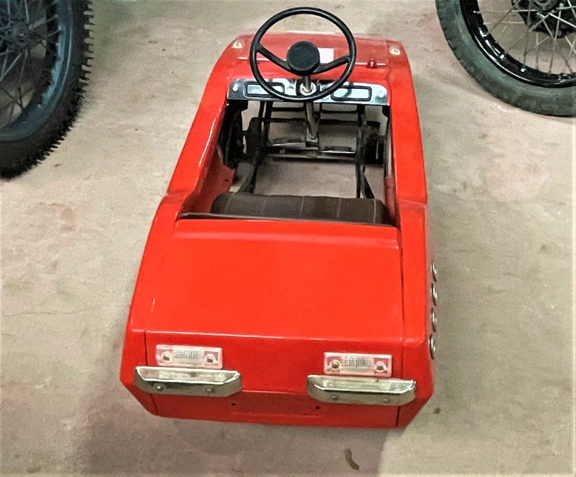 Советская педальная машина