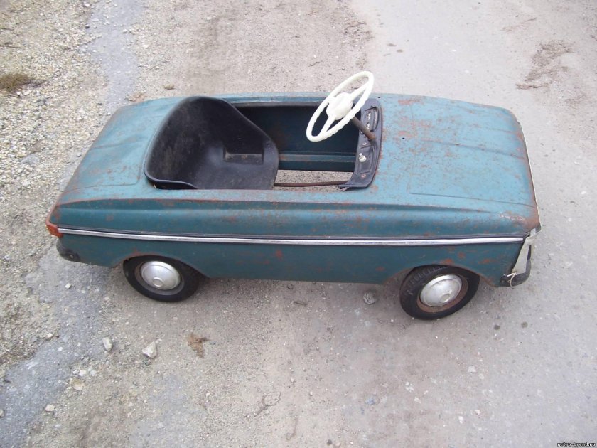 Педальный Москвич 2141