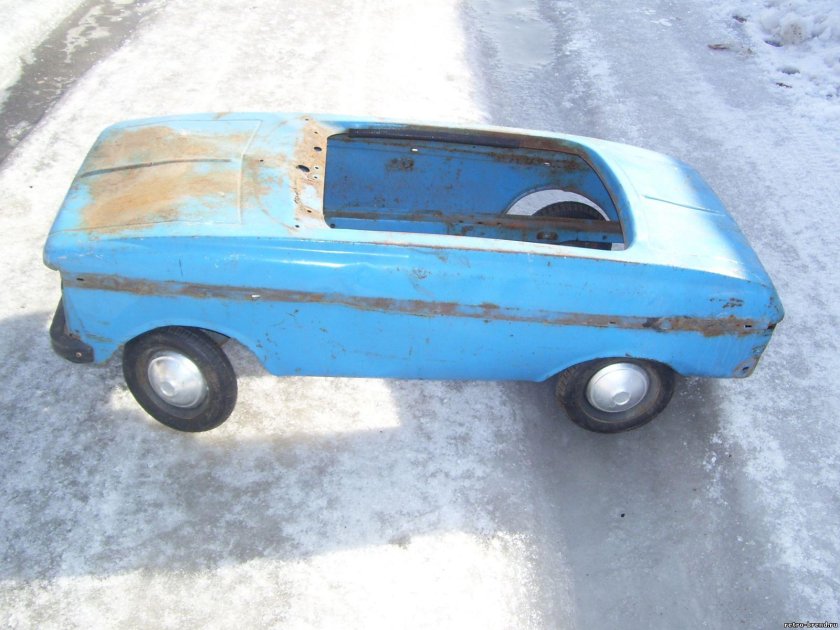 Детская педальная машина ссср