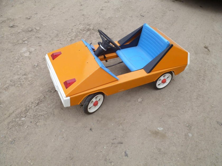 Педальная машинка оренбуржец