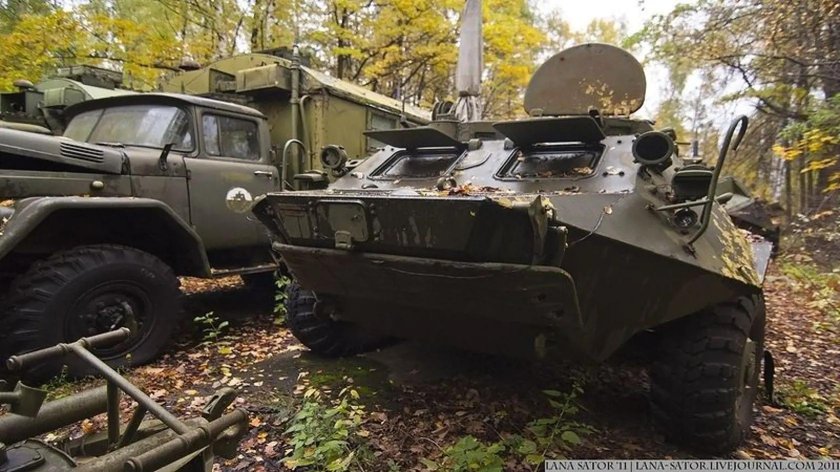Кладбище заброшенной военной техники, Москва