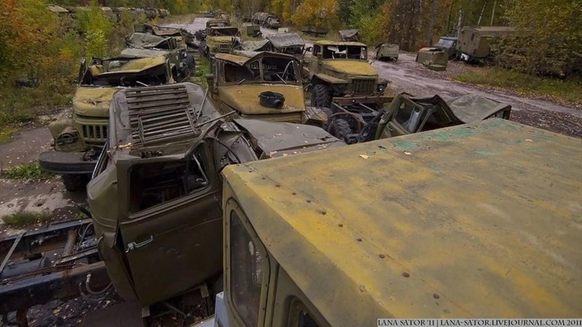 Кладбище заброшенной военной техники, Москва