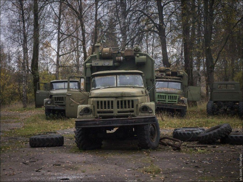 Кладбище заброшенной военной техники, Москва