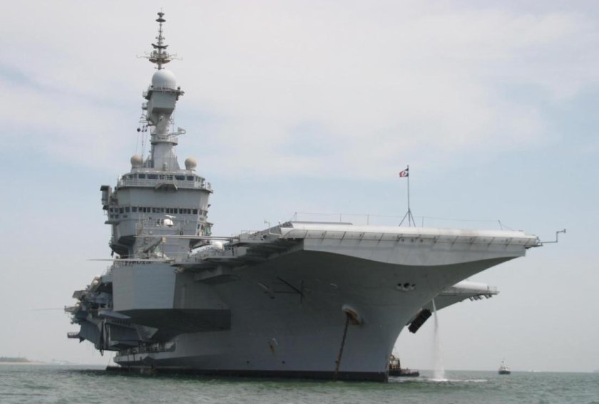 Шарль де Голль авианосец