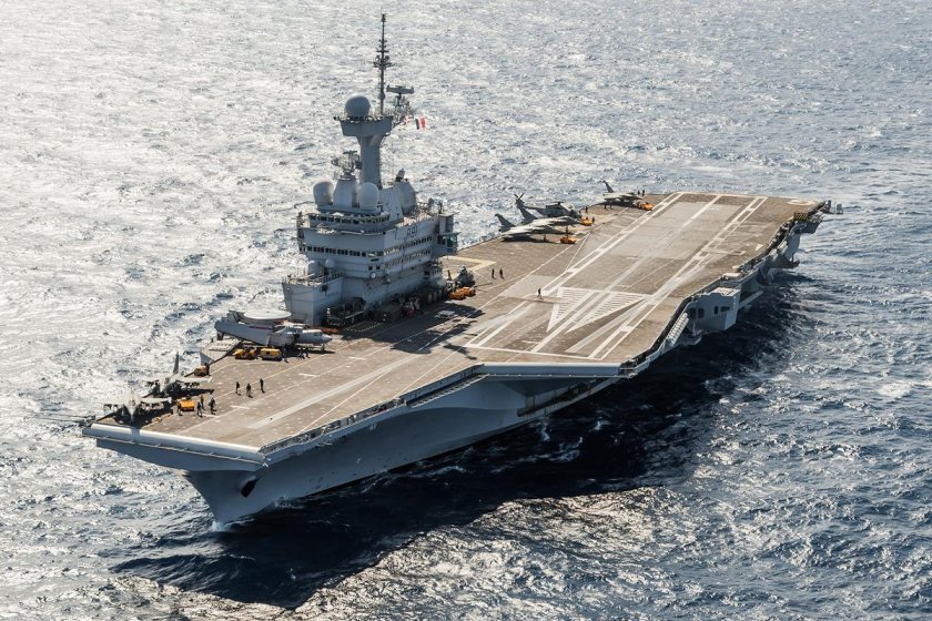 Шарль де Голль авианосец