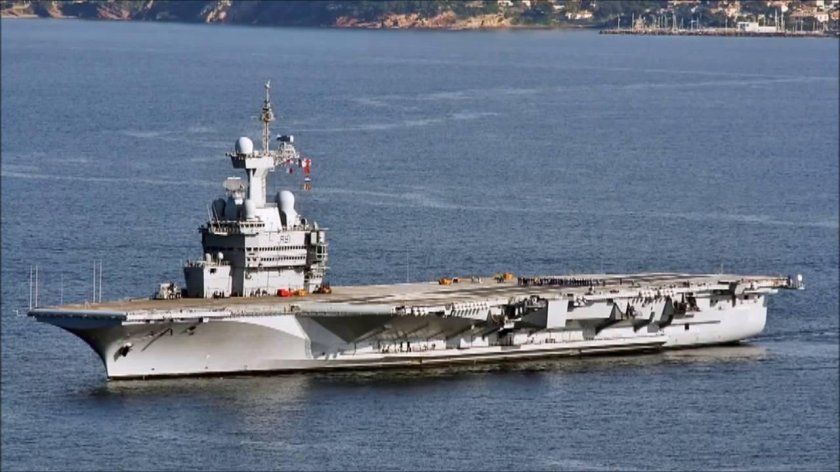 Шарль де Голль авианосец