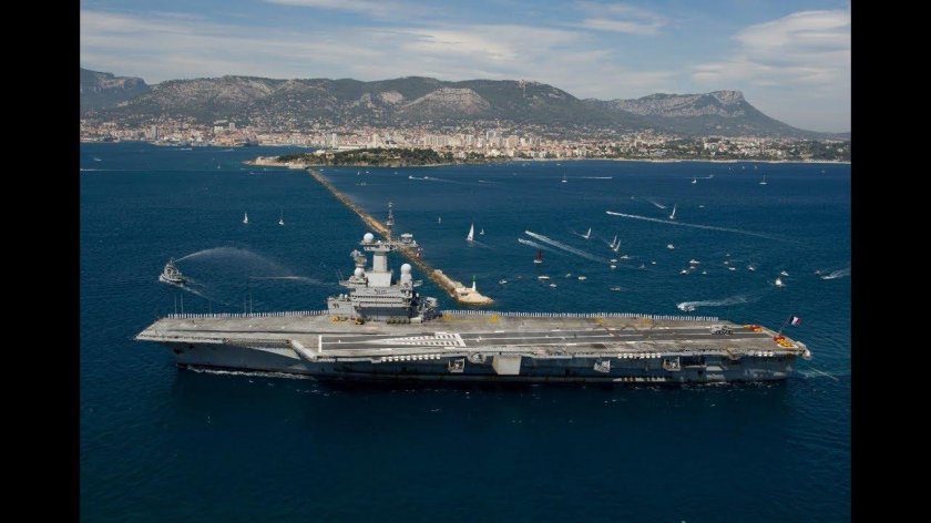 Шарль де Голль авианосец