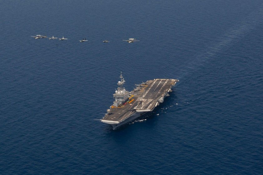 Шарль де Голль авианосец