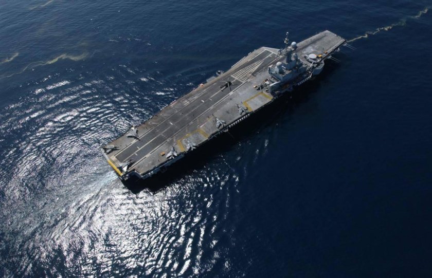 Шарль де Голль авианосец