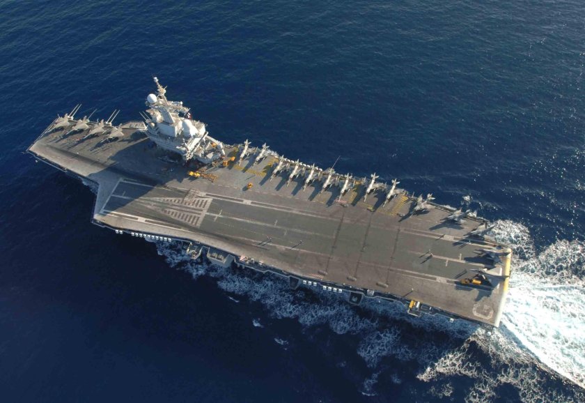 Шарль де Голль авианосец