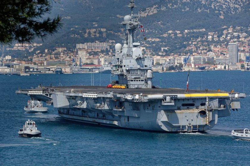 Шарль де Голль авианосец