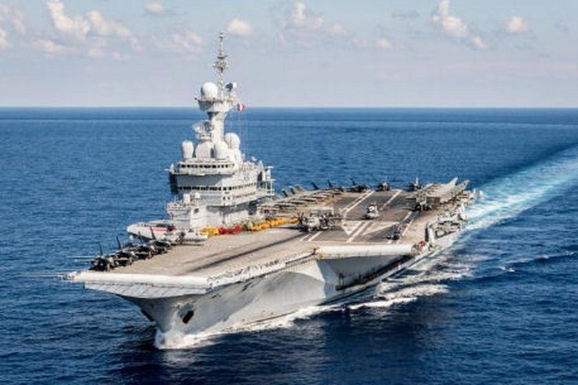 Шарль де Голль авианосец