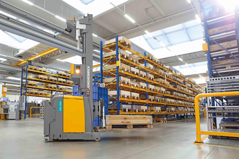 Кран штабелер стеллажный