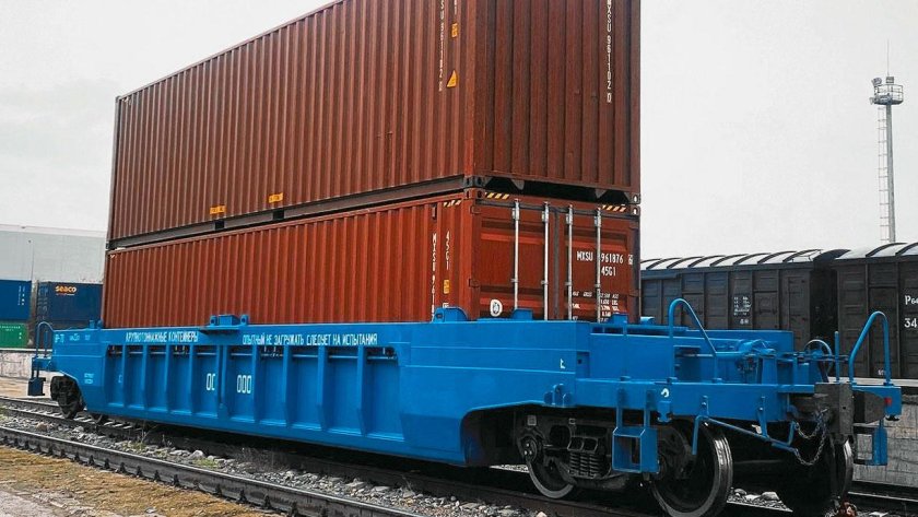 Жд платформа для перевозки контейнеров