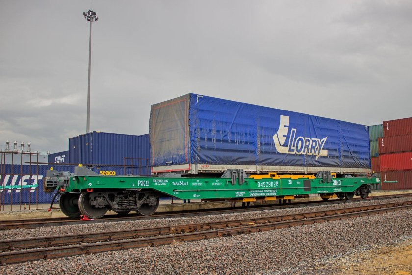 Контрейлерная платформа 13-5205