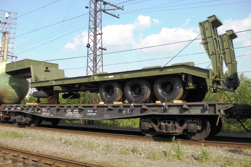 Полуприцеп (трал) ЧМЗАП-9990