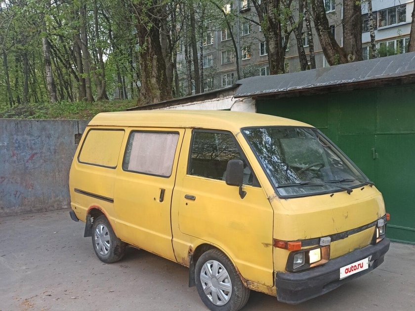 Nissan urvan 1990