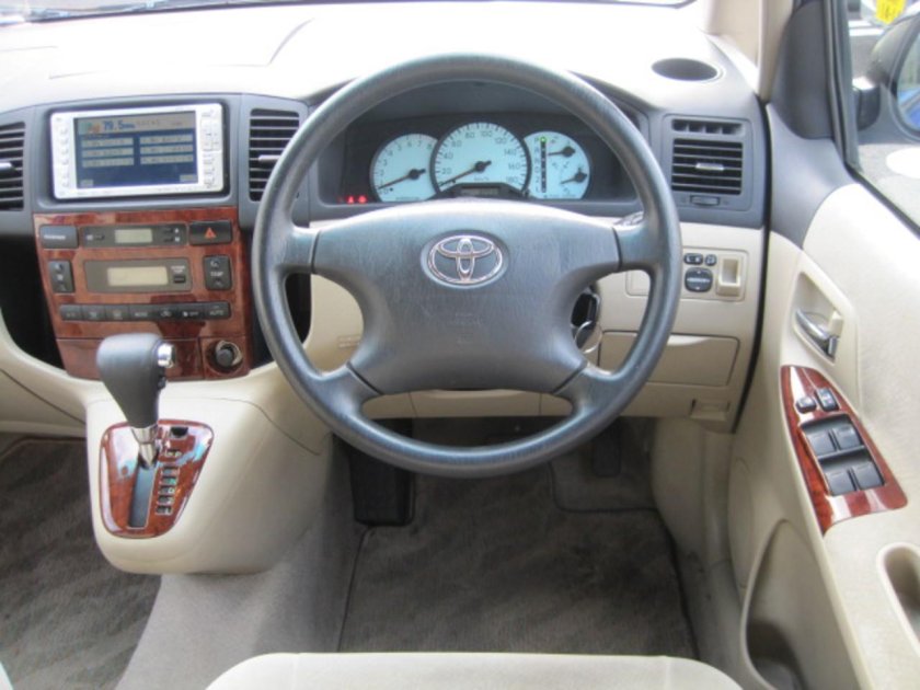 Toyota Corolla Spacio 2002 салон