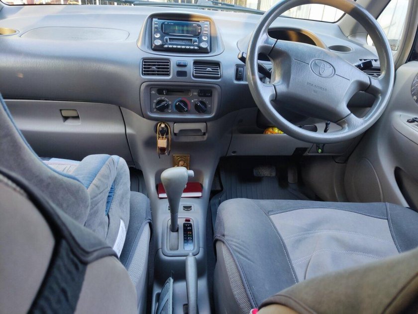 Тойота королла спасио 1997