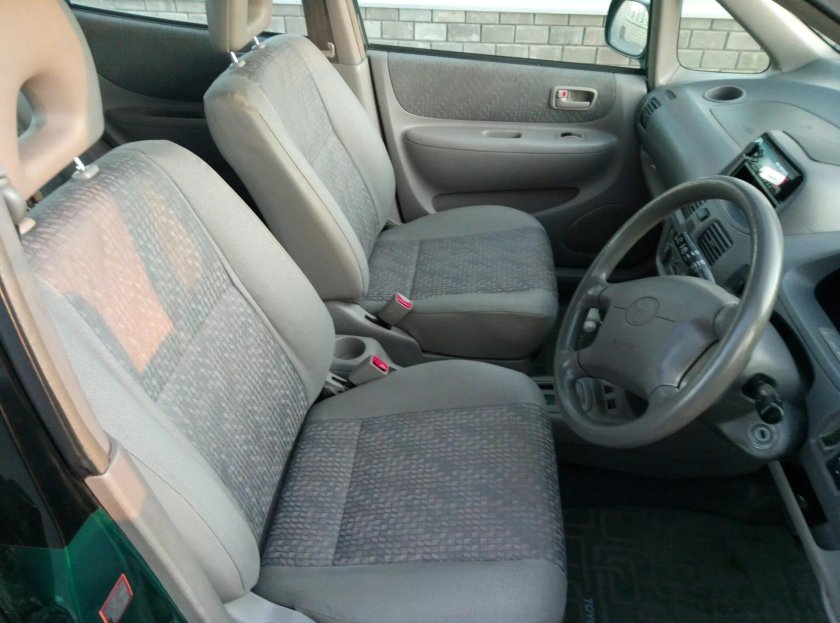 Toyota Corolla Spacio 1999