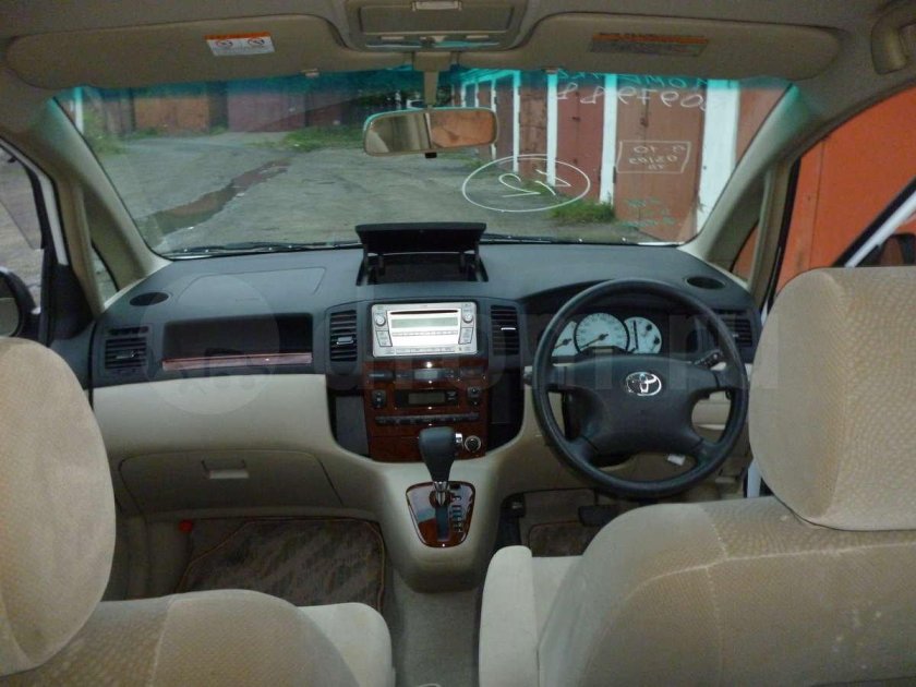 Королла Спасио 2001