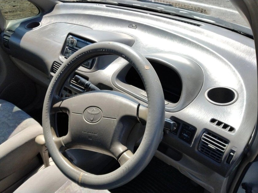 Toyota corolla spacio 1998 салон