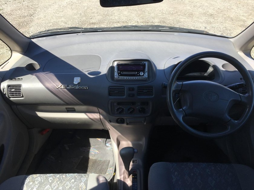 Заглушки в салон Тойота Спасио 1998 год