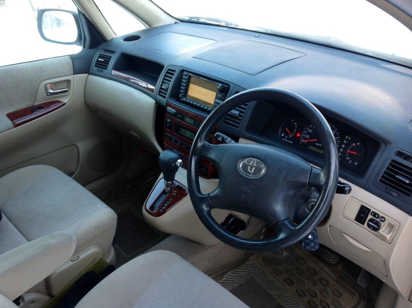 Toyota Spacio 2002 салон