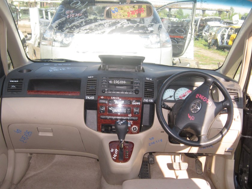 Toyota Corolla Spacio 2002 салон