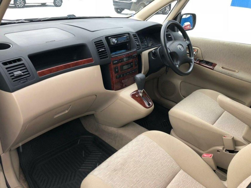 Toyota Spacio 2002 салон