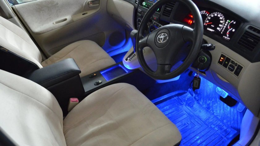 Подлокотник Тойота Спасио 121