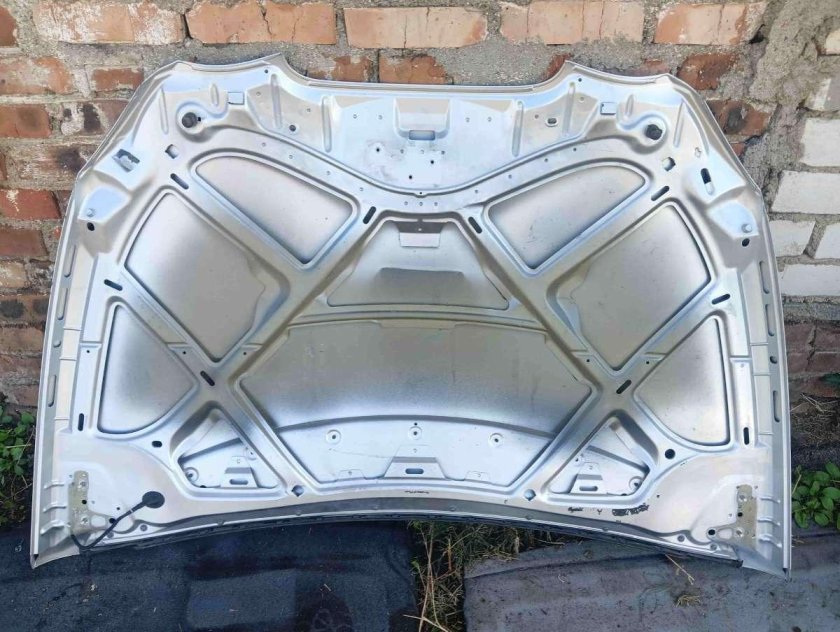 Seat Leon капот