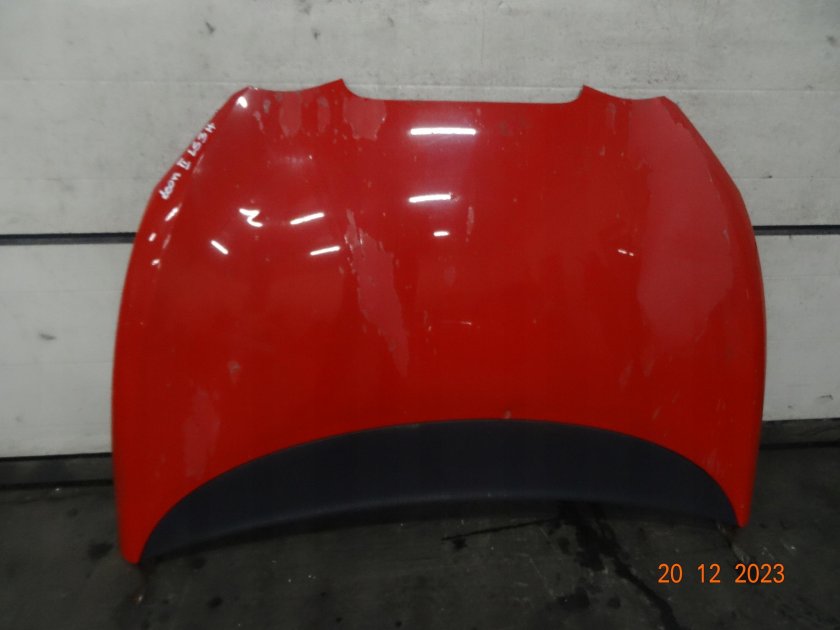 Машина капот